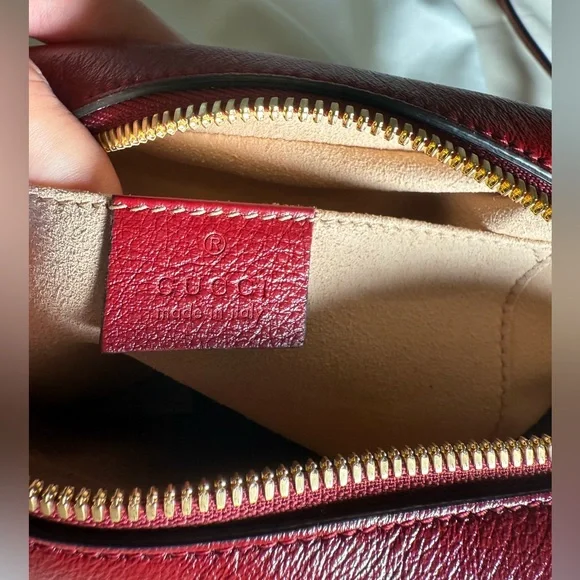 Gucci Beige and Red Crossbody Camera Bag (Rare) - Picture 9 of 16